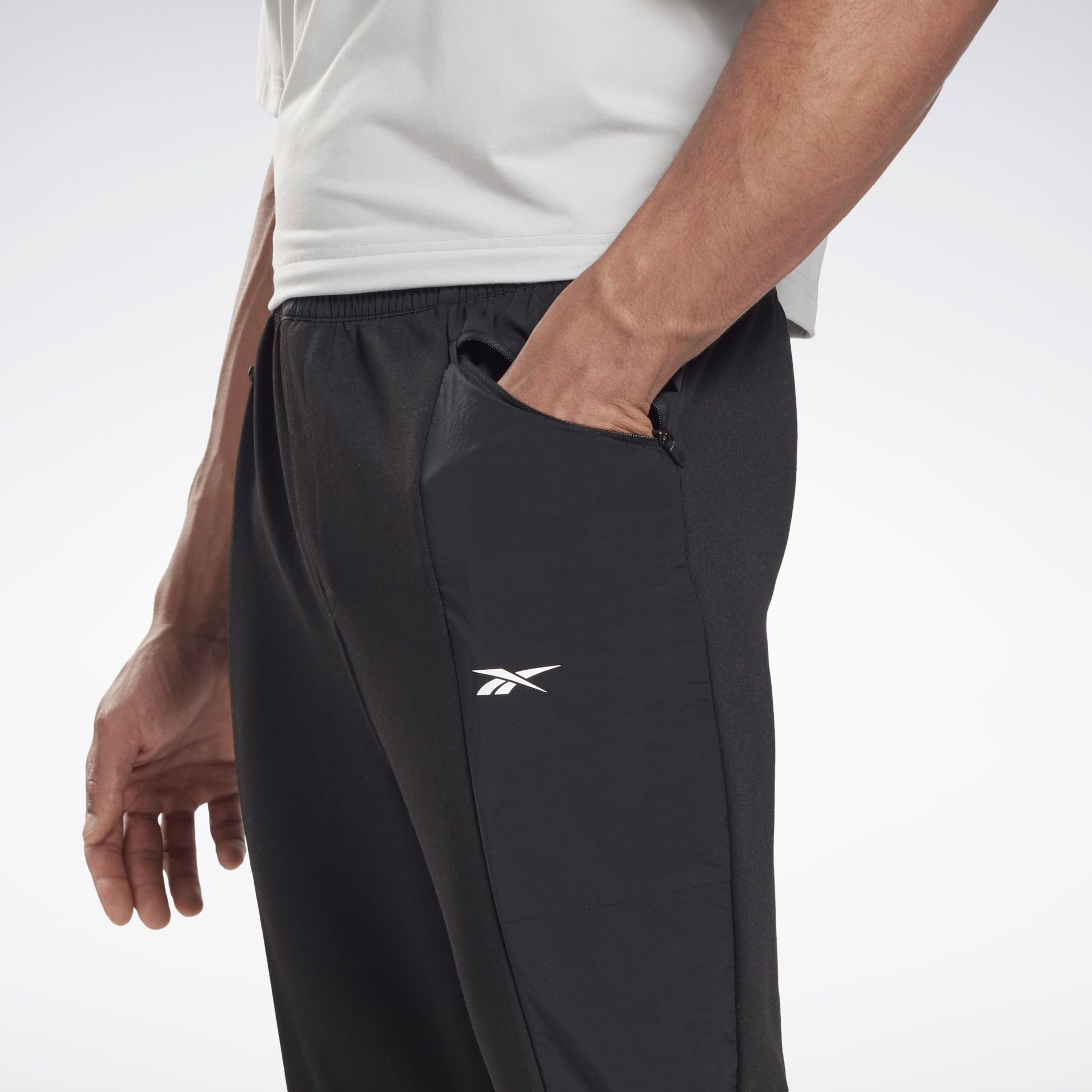 REEBOK KnitWoven Tracksuit Bottoms sivustolla stadium.fi